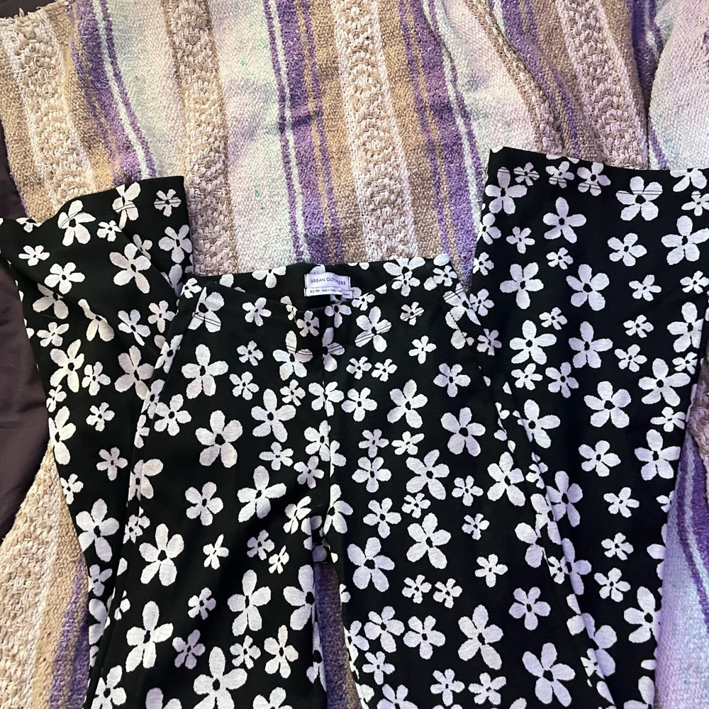 Urban Outfitters Black and White Floral Leggings